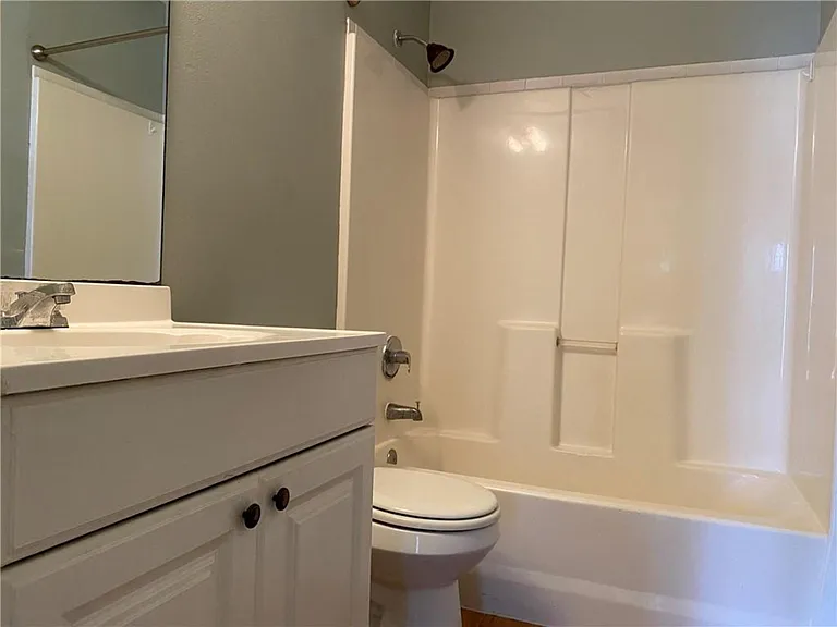 2231 Palmera Cv — Photo 13