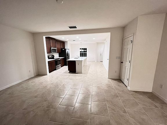 3rd image of 1202 Sand Torch Cir