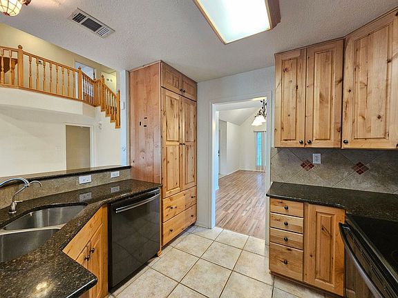 5th image of 4300 Barrington Trl