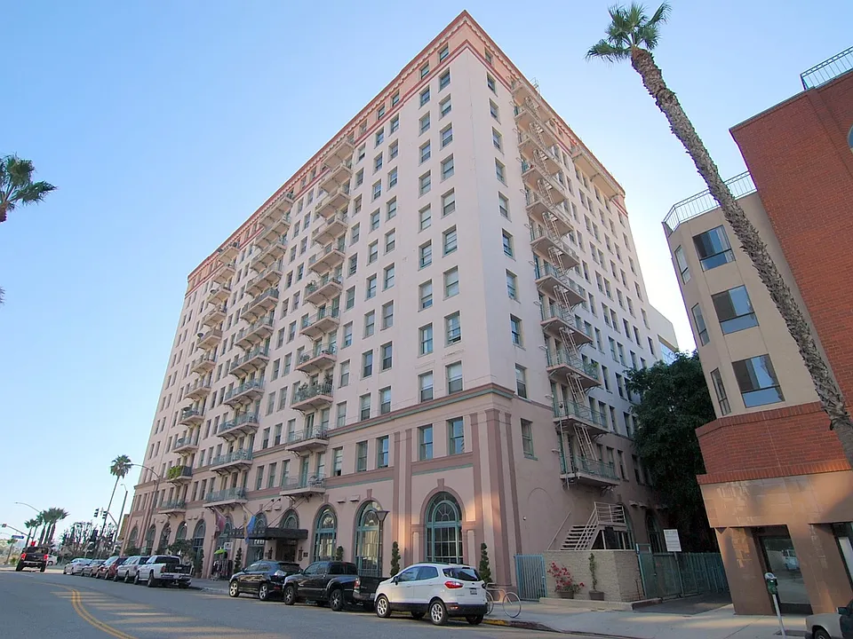 455 E Ocean Blvd #1007