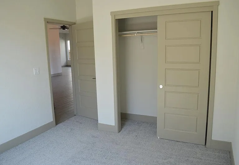 2430 Bastidas Dr — Photo 43