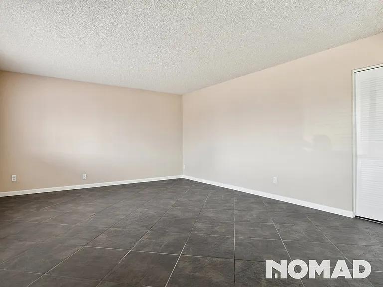 2312 W Catalina Ave — Photo 11