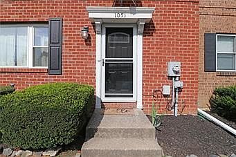 3rd image of 1051 Westbury Dr