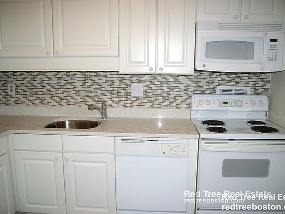 5th image of 68 Monmouth St #68M