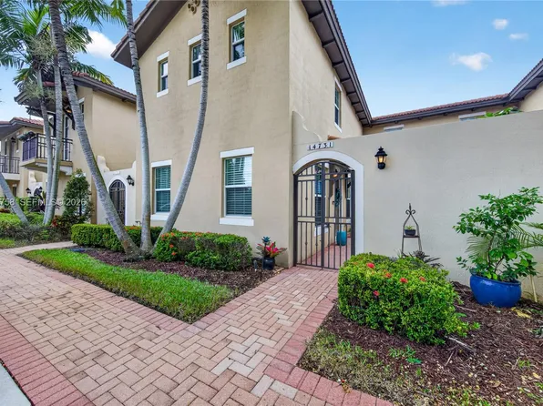 14731 SW 15th Ct, Pembroke Pines, FL 33027