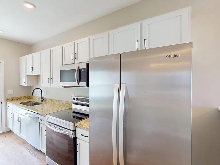 803 Levitan Dr — Photo 2