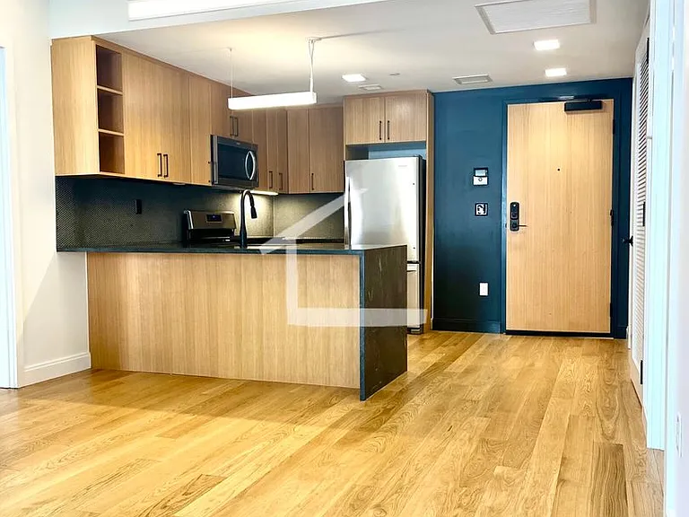 81 Gardner St #D2 — Photo 10