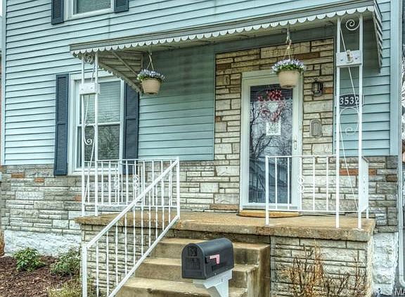 3rd image of 3532 Cambridge Ave