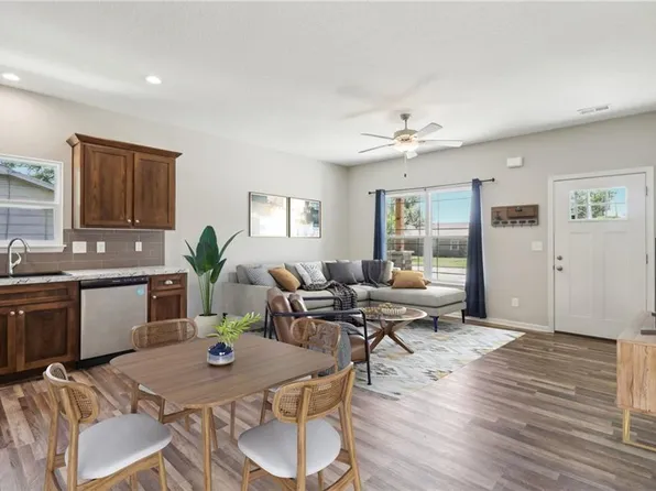 931 E Wilson St, Ottawa, KS 66067
