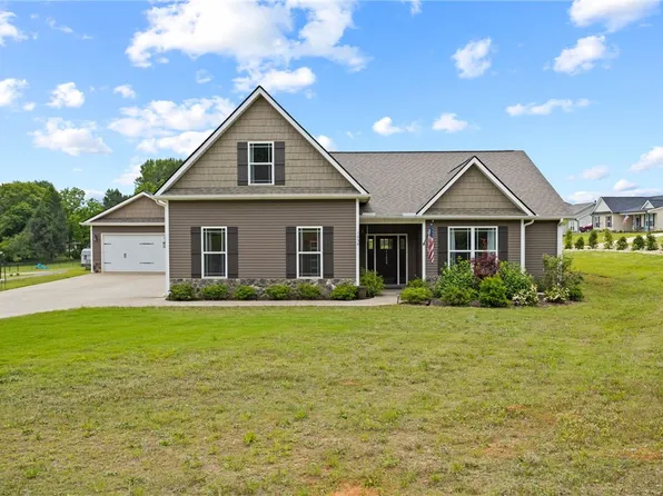 1039 Old Bethlehem School Rd, Pickens, SC 29671
