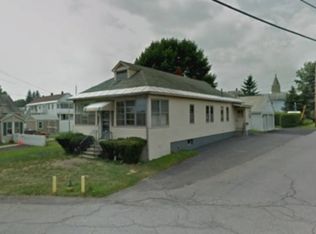 9 Erie St, Watervliet, NY 12189