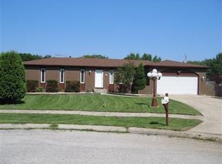 9425 Garfield Ct, Crown Point, IN 46307