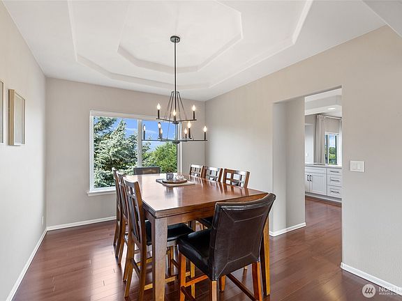 4th image of 7208 77th Drive NE