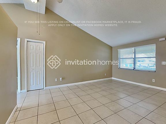 5th image of 10206 Vista Cove Ct