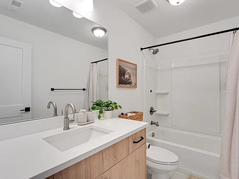 25 E Center St #64 — Photo 14