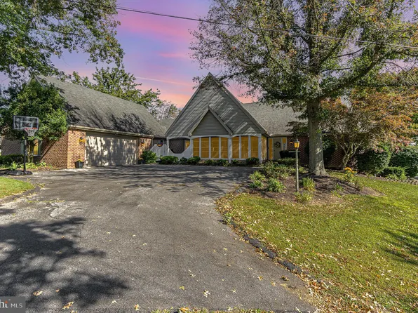 401 Schoolhouse Rd, Duncannon, PA 17020