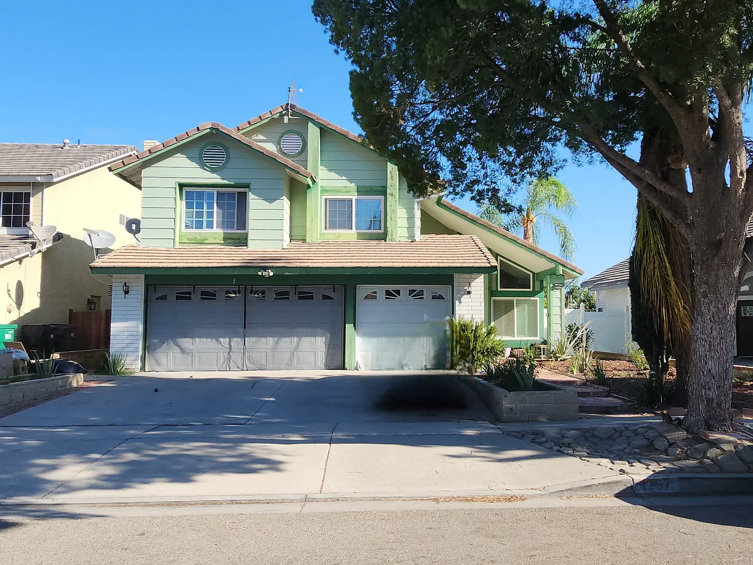 4 bed, 1863 sqft, $3,995 — Photo 1