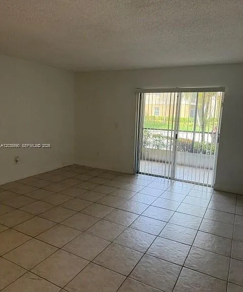 1231 SW 46th Ave #505 — Photo 7