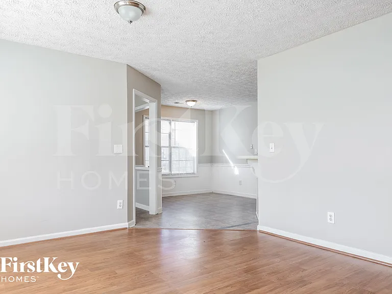 120 Grayview Ct — Photo 6
