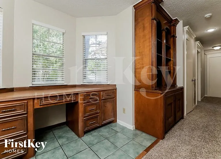 8334 Burwood Park Dr — Photo 10