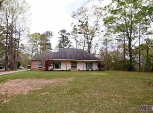 8776 Island Rd, Saint Francisville, LA 70775