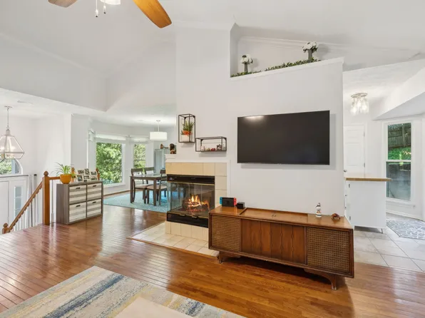 868 Dover Glen Dr, Antioch, TN 37013