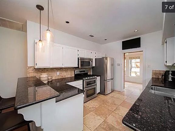 5th image of 5939 Richmond Ave