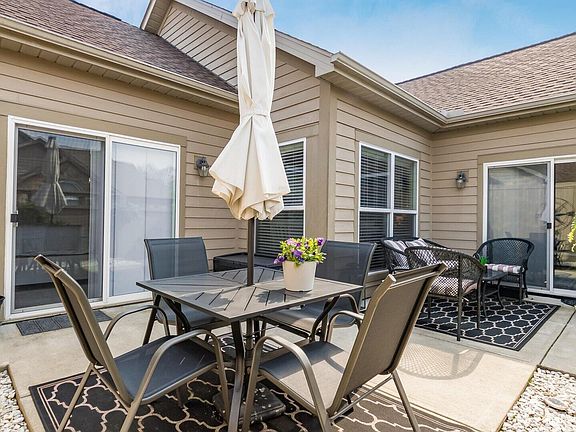 2nd image of 307 Nicholas Dr #46