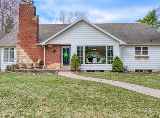 23 Hillcrest Dr, Carbondale, IL 62901