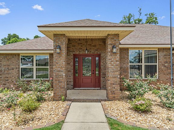 3rd image of 8916 Clearbrook Dr