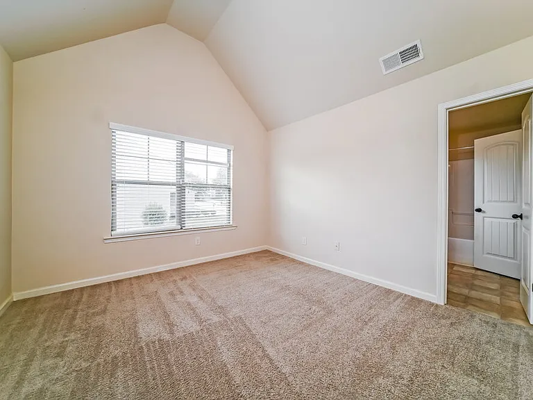 129 Covington Ter — Photo 12