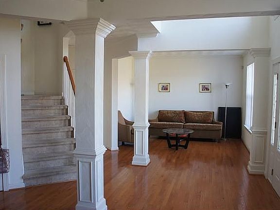Formal living