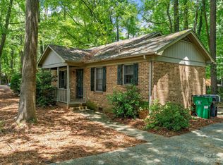 1061 Pineborough Rd, Charlotte, NC 28212