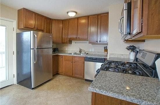 4th image of 7531 Zenobia St
