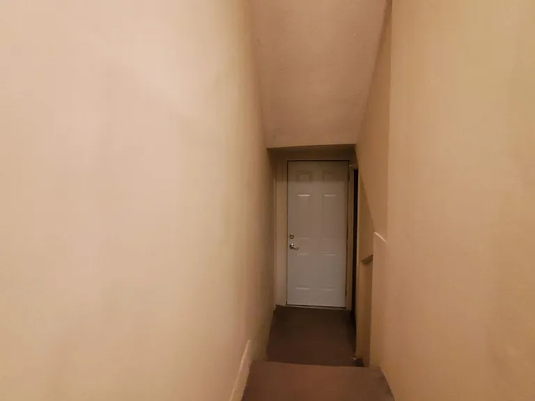 320 Washington St — Photo 11