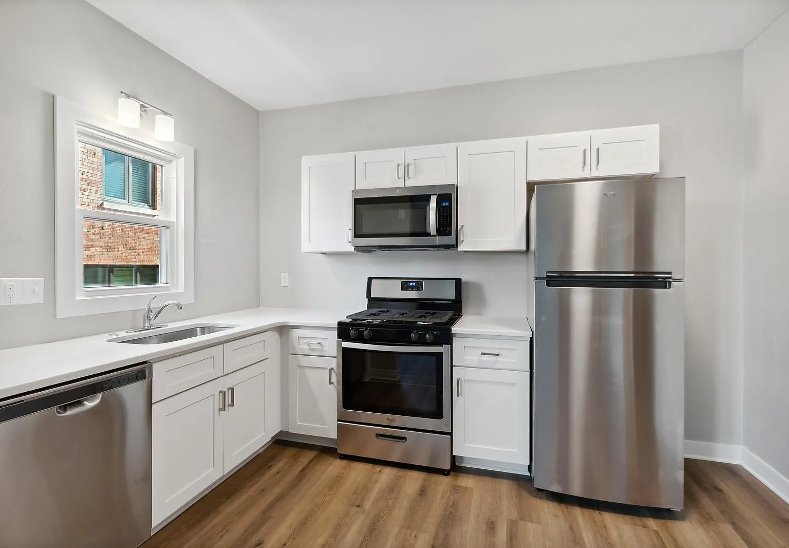 1 bed, 560 sqft, $1,100 — Photo 2