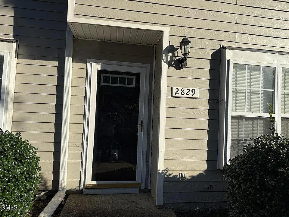 2829 Crestscene Trl