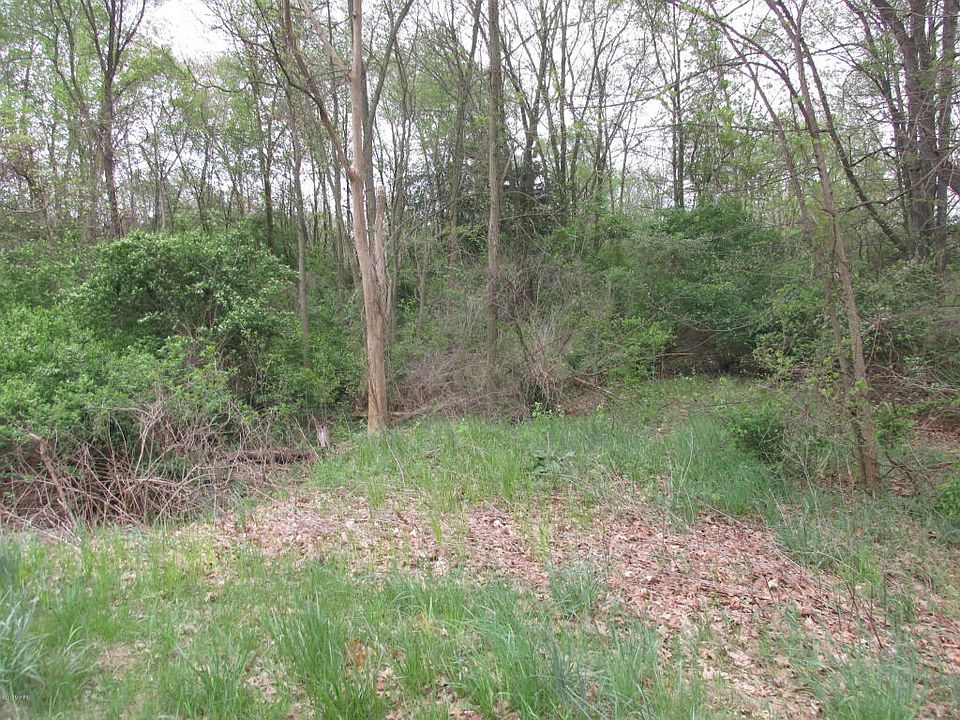 2nd image of 3090 Detroit Rd