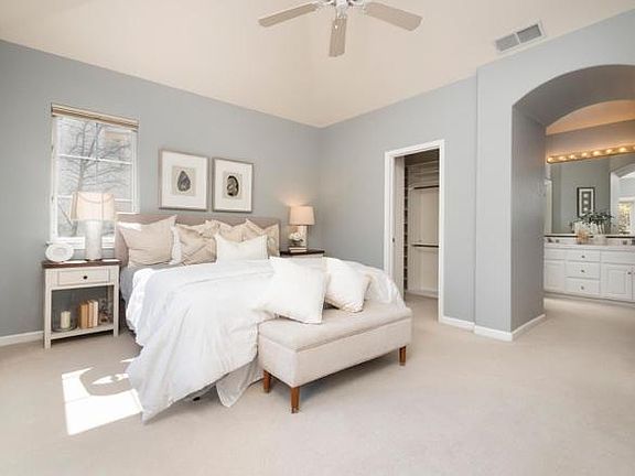 3rd image of 39 Arroyo View Cir
