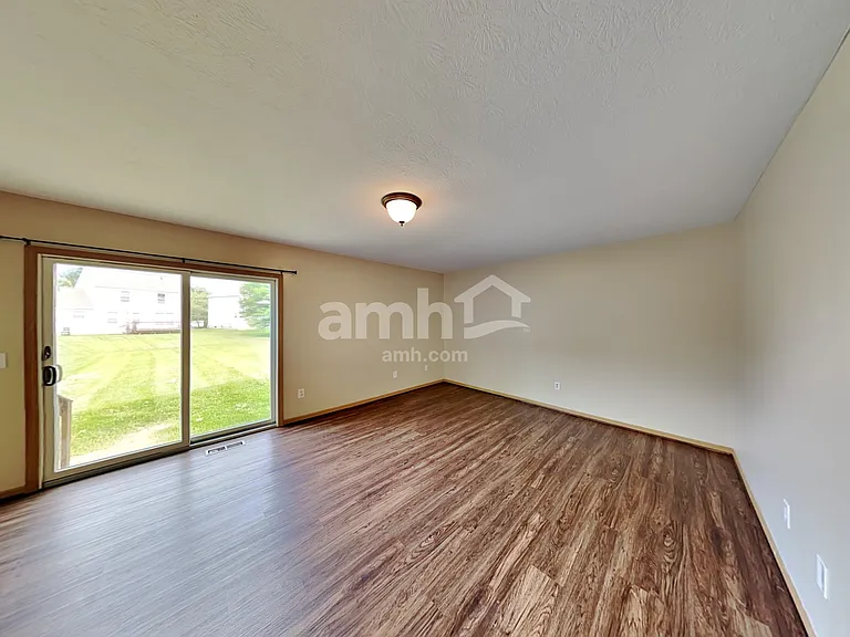 5315 John Browning Dr — Photo 6