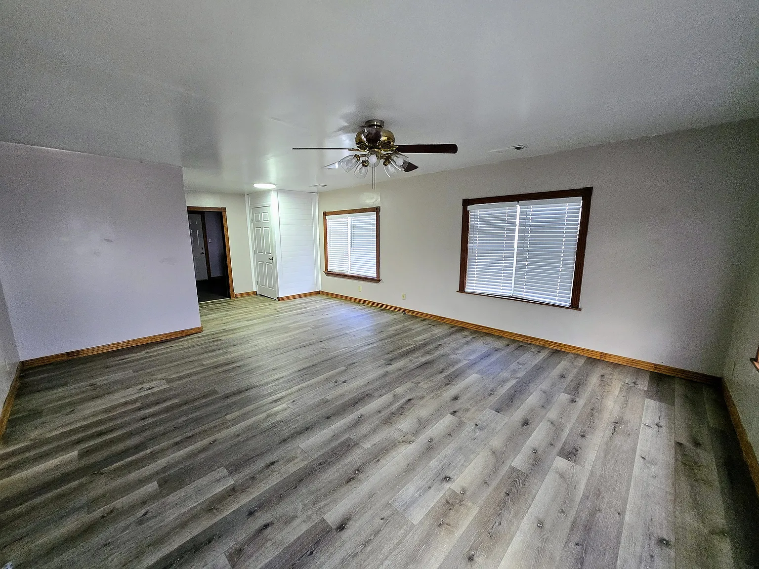 504 Holson Ave — Photo 3