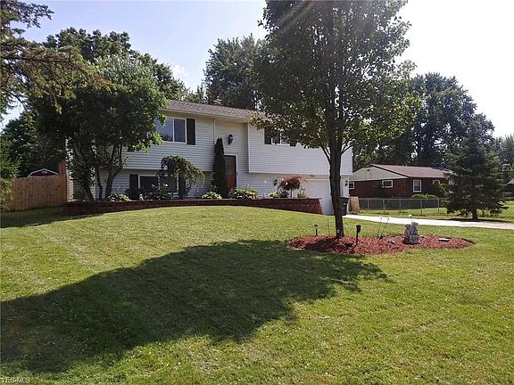 2nd image of 3662 Francis Blvd