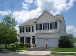 40 Williams Dr, Fountainville, PA 18923