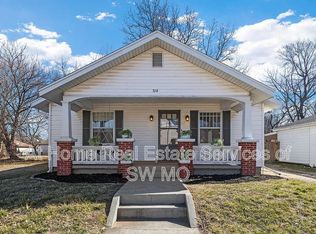 314 N Main St, Nixa, MO 65714