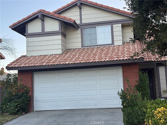 3rd image of 1160 Garnet Ave