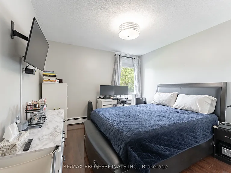 75 Glenburn Ct #111 — Photo 17