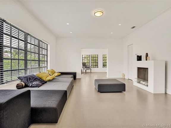 5th image of 110 N Hibiscus Dr #110