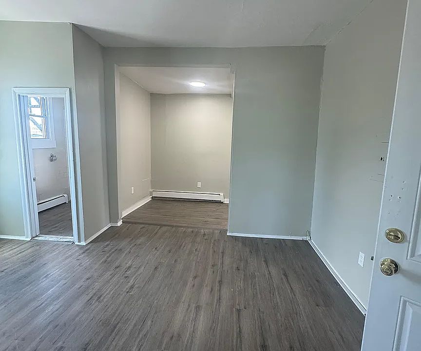 2nd image of 36 Astor St #6D