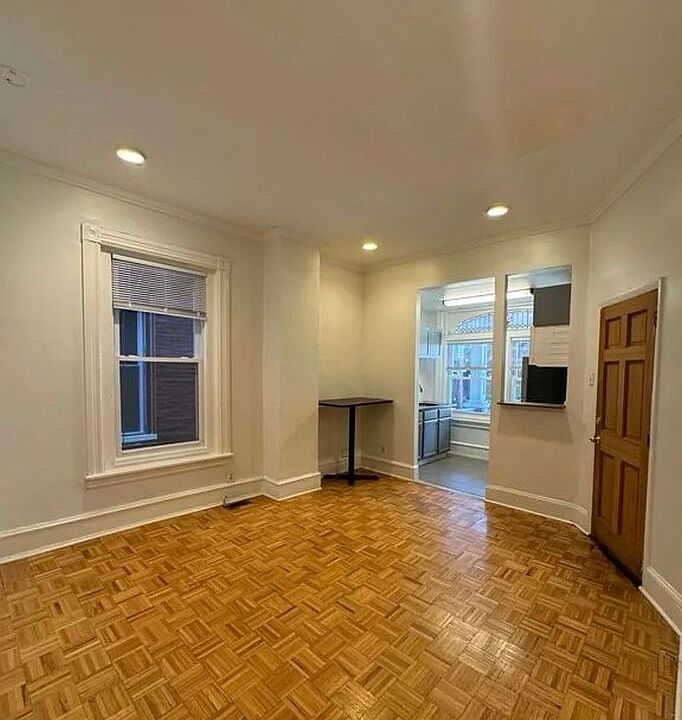 1st image of 236A Buckingham Pl #1