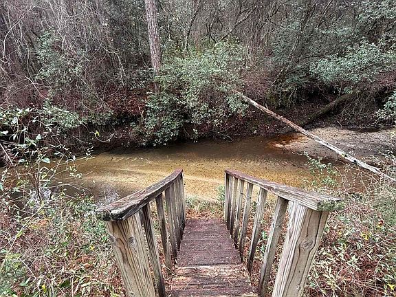5th image of 2483 Jordan Rd